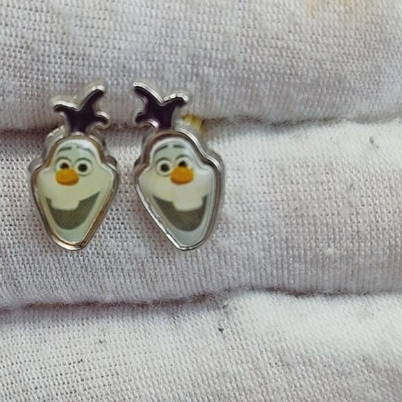Frozen Olaf Face Stud Earrings - Picture 3 of 9